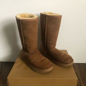 UGG Classic Tall Boots in Chestnut in Size 5